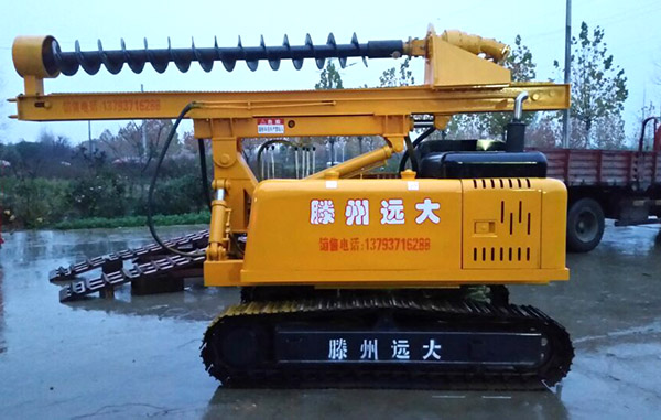 青青草视频污太陽能光伏履帶液壓青青草视频在线下载雨中拍攝圖三